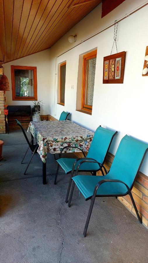 Mandula Apartman Szegedin Exterior foto