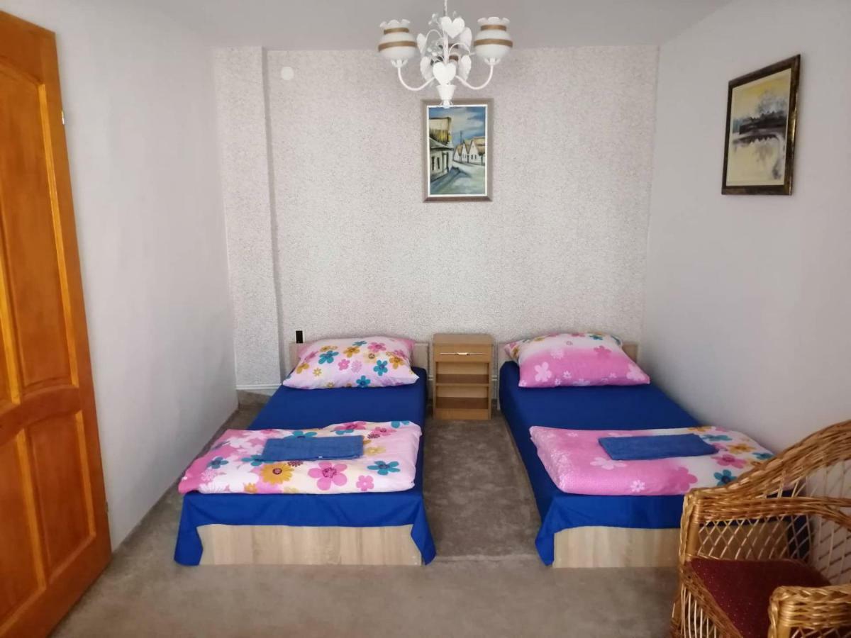 Mandula Apartman Szegedin Exterior foto